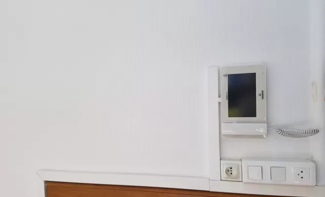 Société Pro Elec a réalisé la pause d'un vidéophone, Les Avenières Veyrins-Thuellin, SOCIÉTÉ PRO ELEC